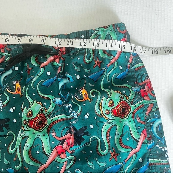 **SOLD** CULPRIT MENS SWIM TRUNKS: GET IT KRAKEN. SIZE LG 🔴 - Picture 6 of 13